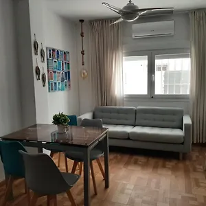 https://acogedor-bajo-a-30-metros-de-la-playa.1costadelsol.com